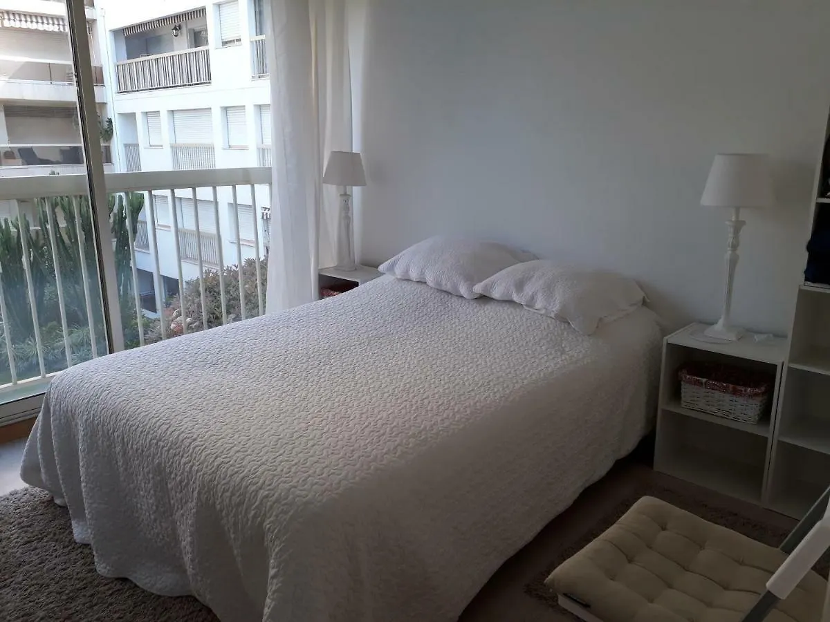 Appartement Front De Mer Avec Piscine Menton France